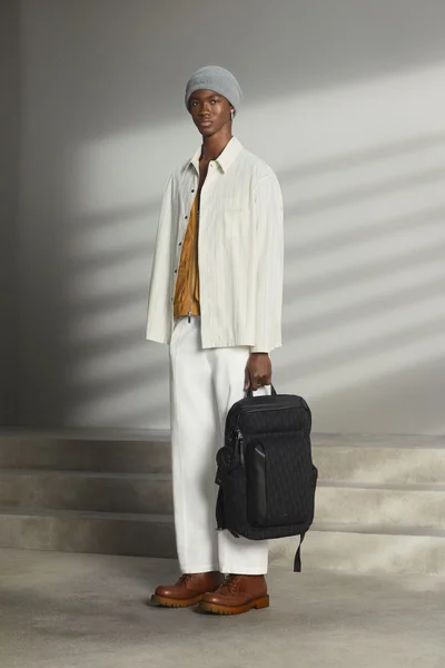 Look 10